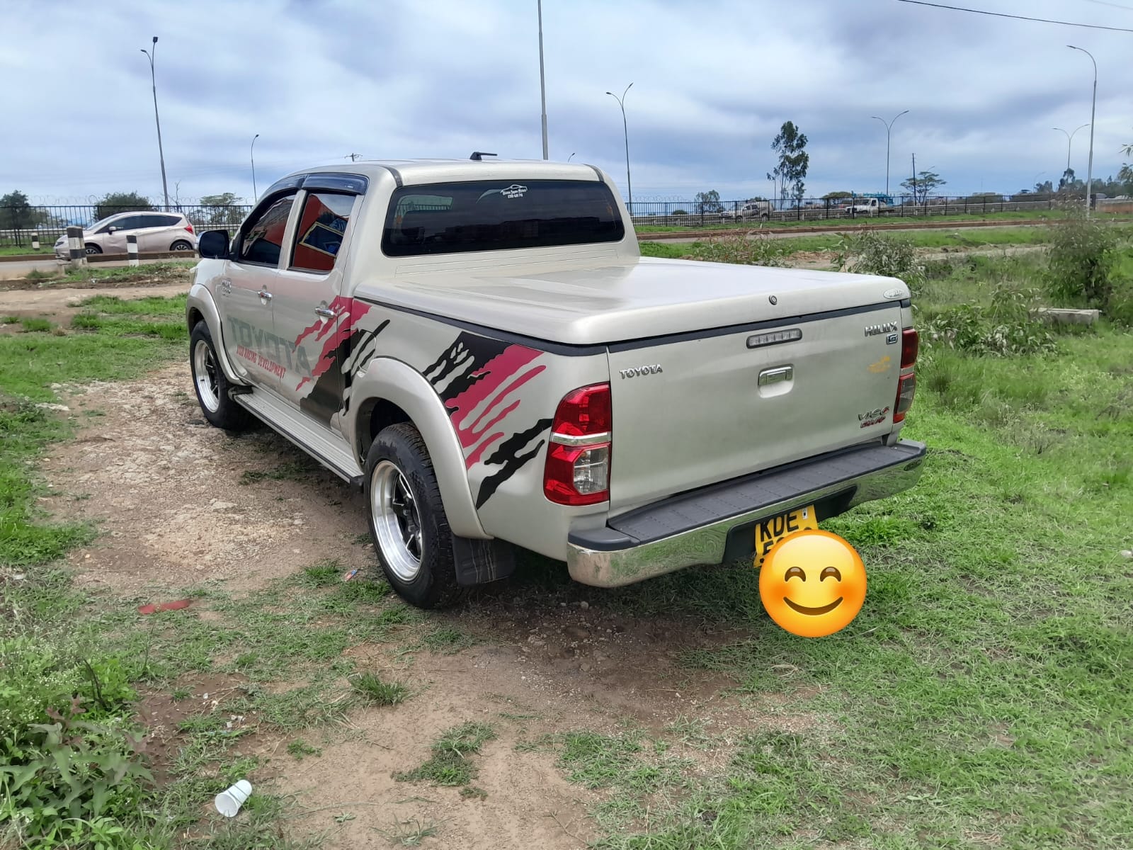 Vehicle image 4