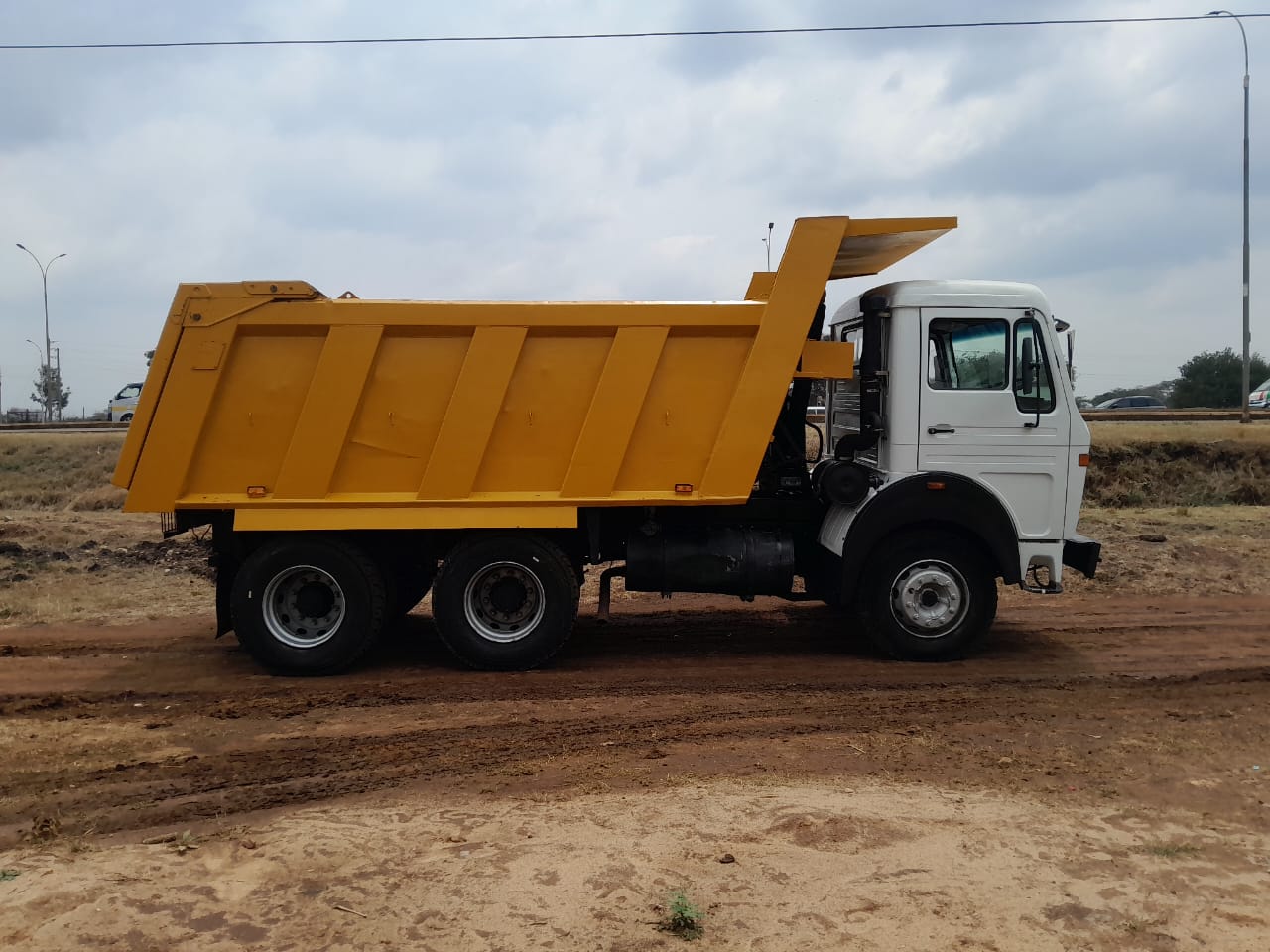 Vehicle image 2