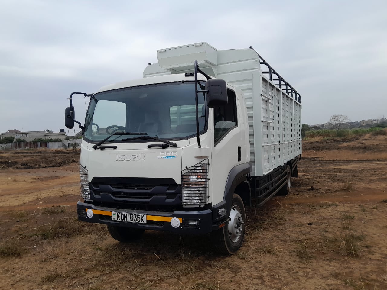 2023 Isuzu FRR